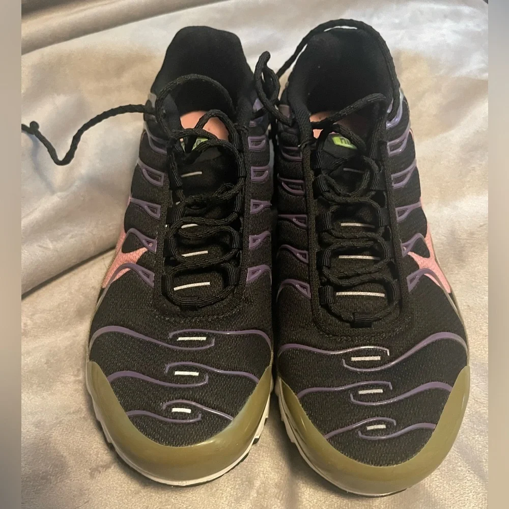 2022 Nike Air Max Plus GS 'Black Canyon Purple' size 6Y New without box